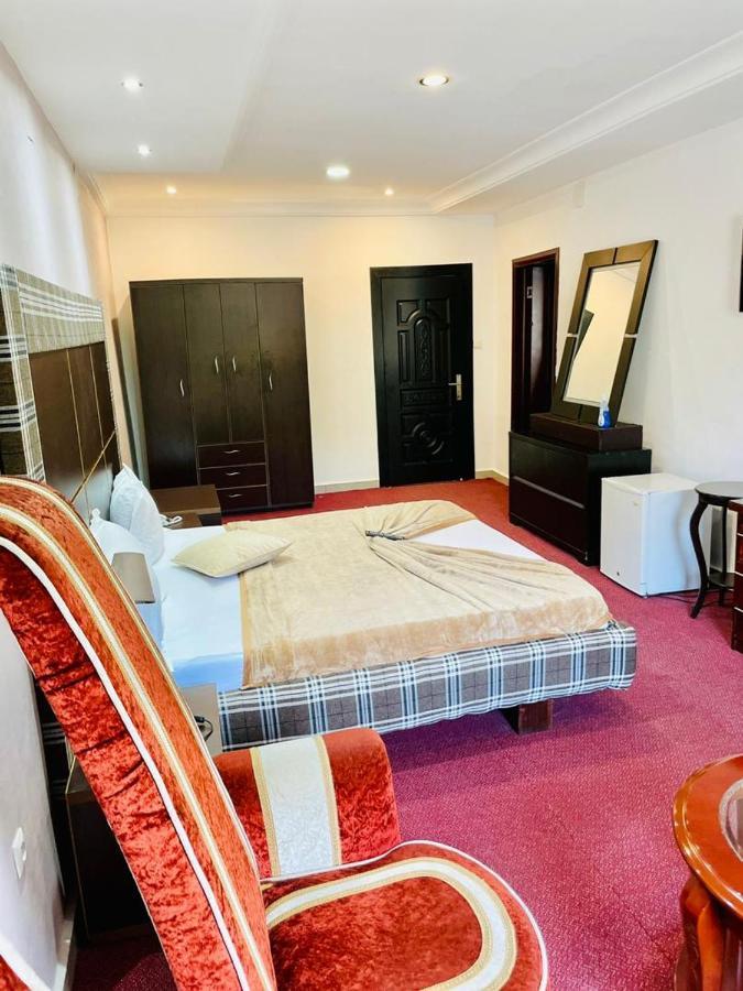 Class Hotel Brazzaville Exterior foto