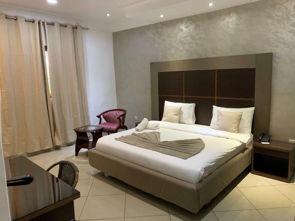Class Hotel Brazzaville Exterior foto